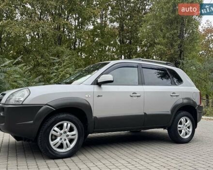 Сірий Хендай Туксон, об'ємом двигуна 1.99 л та пробігом 208 тис. км за 8400 $, фото 38 на Automoto.ua