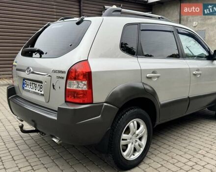 Сірий Хендай Туксон, об'ємом двигуна 1.99 л та пробігом 208 тис. км за 8400 $, фото 14 на Automoto.ua