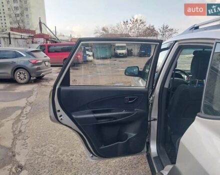 Серый Хендай Туксон, объемом двигателя 2 л и пробегом 168 тыс. км за 7000 $, фото 23 на Automoto.ua