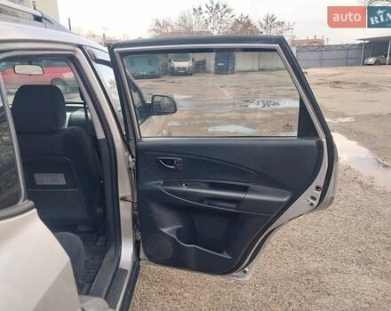 Серый Хендай Туксон, объемом двигателя 2 л и пробегом 168 тыс. км за 7000 $, фото 20 на Automoto.ua