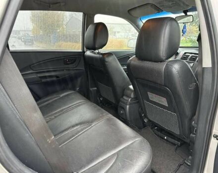 Серый Хендай Туксон, объемом двигателя 0 л и пробегом 191 тыс. км за 3308 $, фото 6 на Automoto.ua