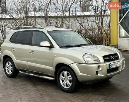 Сірий Хендай Туксон, об'ємом двигуна 2 л та пробігом 257 тис. км за 6550 $, фото 2 на Automoto.ua