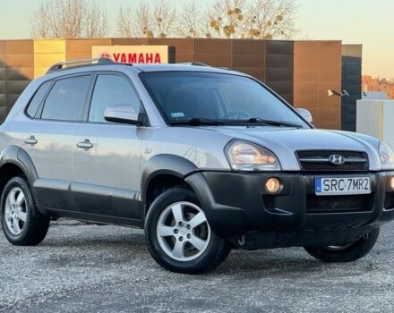 Сірий Хендай Туксон, об'ємом двигуна 2 л та пробігом 233 тис. км за 2350 $, фото 1 на Automoto.ua