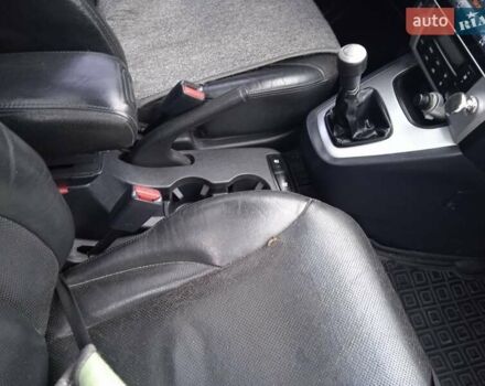 Сірий Хендай Туксон, об'ємом двигуна 1.98 л та пробігом 157 тис. км за 7800 $, фото 43 на Automoto.ua