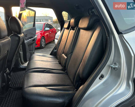 Серый Хендай Туксон, объемом двигателя 1.98 л и пробегом 167 тыс. км за 7300 $, фото 21 на Automoto.ua