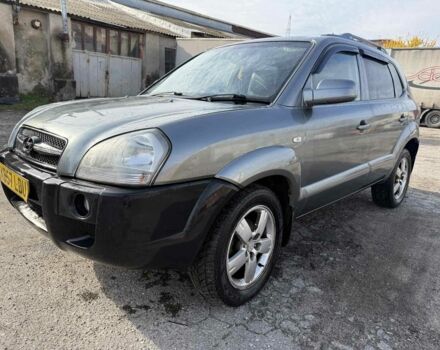Хендай Туксон 2007 у Харкові на Automoto.ua Сірий Хендай Туксон, об'ємом двигуна 2 л та пробігом 211 тис. км за 4000 $, фото 3 на Automoto.ua