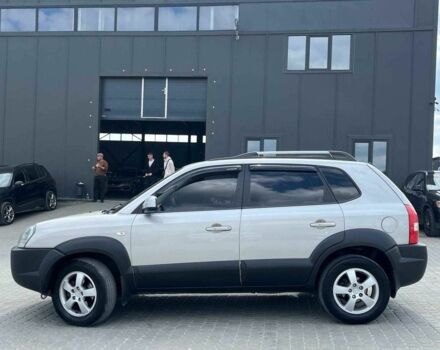 Хендай Туксон 2007 в Львове на Automoto.ua Серый Хендай Туксон, объемом двигателя 2 л и пробегом 255 тыс. км за 6590 $, фото 4 на Automoto.ua