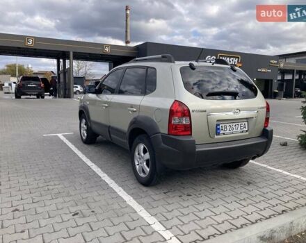 Хендай Туксон 2007 в Виннице на Automoto.ua Серый Хендай Туксон, объемом двигателя 2 л и пробегом 143 тыс. км за 7500 $, фото 2 на Automoto.ua