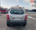 Серый Хендай Туксон, объемом двигателя 2 л и пробегом 168 тыс. км за 7000 $, фото 6 на Automoto.ua