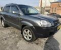 Хендай Туксон 2007 у Харкові на Automoto.ua Сірий Хендай Туксон, об'ємом двигуна 2 л та пробігом 211 тис. км за 4000 $, фото 1 на Automoto.ua