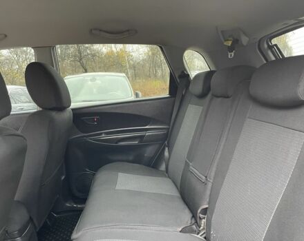 Серый Хендай Туксон, объемом двигателя 2 л и пробегом 290 тыс. км за 6400 $, фото 11 на Automoto.ua