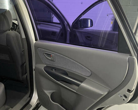 Хендай Туксон 2007 в Полтаве на Automoto.ua Серый Хендай Туксон, объемом двигателя 1.98 л и пробегом 190 тыс. км за 8300 $, фото 11 на Automoto.ua