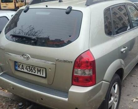 Серый Хендай Туксон, объемом двигателя 1.98 л и пробегом 169 тыс. км за 7500 $, фото 8 на Automoto.ua