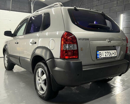 Хендай Туксон 2007 в Полтаве на Automoto.ua Серый Хендай Туксон, объемом двигателя 1.98 л и пробегом 190 тыс. км за 8300 $, фото 21 на Automoto.ua