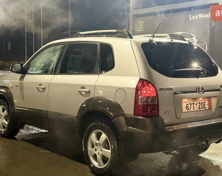 Серый Хендай Туксон, объемом двигателя 2 л и пробегом 222 тыс. км за 7950 $, фото 20 на Automoto.ua