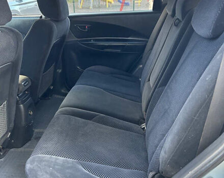 Серый Хендай Туксон, объемом двигателя 1.98 л и пробегом 269 тыс. км за 7500 $, фото 22 на Automoto.ua