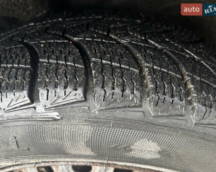 Сірий Хендай Туксон, об'ємом двигуна 2 л та пробігом 255 тис. км за 7600 $, фото 13 на Automoto.ua