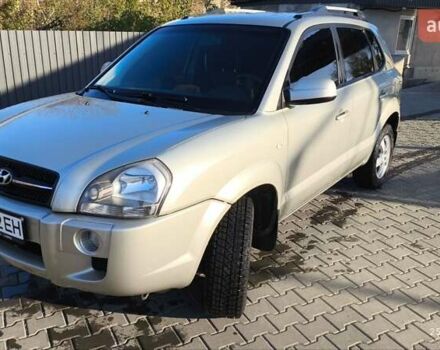 Серый Хендай Туксон, объемом двигателя 1.98 л и пробегом 193 тыс. км за 8400 $, фото 13 на Automoto.ua