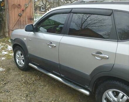 Сірий Хендай Туксон, об'ємом двигуна 1.98 л та пробігом 169 тис. км за 10500 $, фото 13 на Automoto.ua