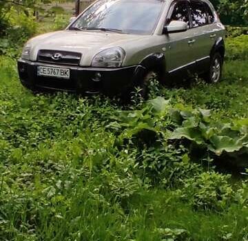 Сірий Хендай Туксон, об'ємом двигуна 2 л та пробігом 151 тис. км за 7700 $, фото 1 на Automoto.ua