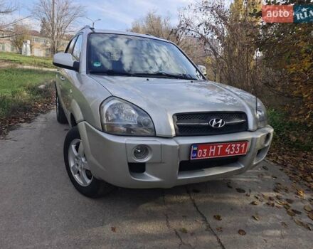 Серый Хендай Туксон, объемом двигателя 1.98 л и пробегом 173 тыс. км за 7450 $, фото 30 на Automoto.ua