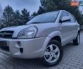 Серый Хендай Туксон, объемом двигателя 2 л и пробегом 240 тыс. км за 8300 $, фото 1 на Automoto.ua