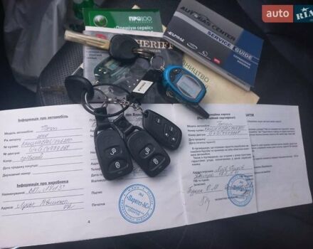 Сірий Хендай Туксон, об'ємом двигуна 2 л та пробігом 190 тис. км за 8600 $, фото 7 на Automoto.ua