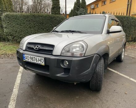 Сірий Хендай Туксон, об'ємом двигуна 2 л та пробігом 200 тис. км за 7550 $, фото 1 на Automoto.ua