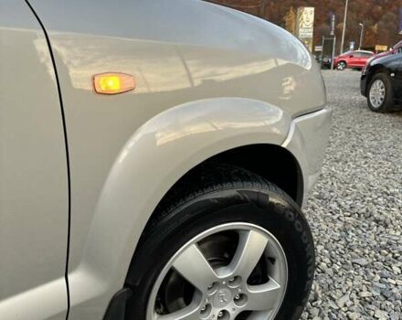 Хендай Туксон 2007 в Бережанах на Automoto.ua Серый Хендай Туксон, объемом двигателя 2 л и пробегом 172 тыс. км за 7400 $, фото 17 на Automoto.ua