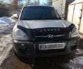 Серый Хендай Туксон, объемом двигателя 2 л и пробегом 151 тыс. км за 9400 $, фото 2 на Automoto.ua