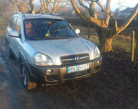 Серый Хендай Туксон, объемом двигателя 2 л и пробегом 148 тыс. км за 8100 $, фото 13 на Automoto.ua