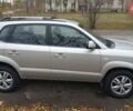 Сірий Хендай Туксон, об'ємом двигуна 2 л та пробігом 203 тис. км за 7700 $, фото 4 на Automoto.ua