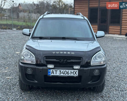 Хендай Туксон 2007 у Хмельницькому на Automoto.ua Сірий Хендай Туксон, об'ємом двигуна 1.98 л та пробігом 216 тис. км за 7900 $, фото 3 на Automoto.ua