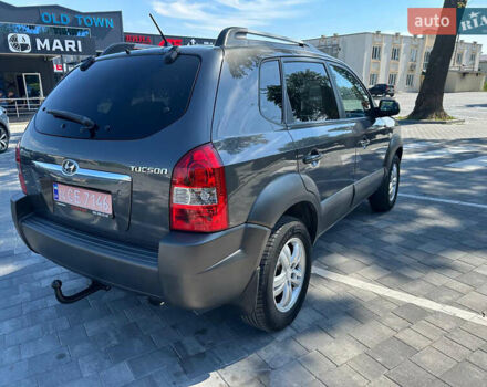 Сірий Хендай Туксон, об'ємом двигуна 1.98 л та пробігом 169 тис. км за 7300 $, фото 9 на Automoto.ua