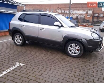 Сірий Хендай Туксон, об'ємом двигуна 1.98 л та пробігом 157 тис. км за 7800 $, фото 16 на Automoto.ua