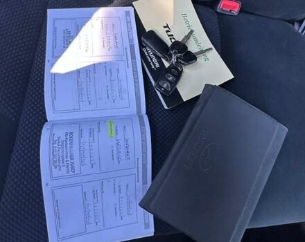Сірий Хендай Туксон, об'ємом двигуна 1.98 л та пробігом 169 тис. км за 7900 $, фото 1 на Automoto.ua