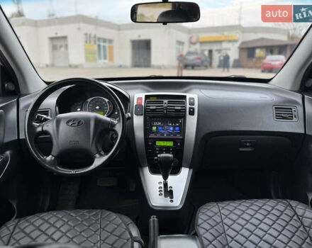 Хендай Туксон 2007 в Запорожье на Automoto.ua Серый Хендай Туксон, объемом двигателя 2 л и пробегом 230 тыс. км за 7900 $, фото 12 на Automoto.ua