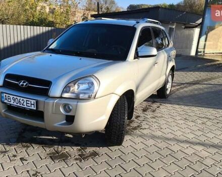 Серый Хендай Туксон, объемом двигателя 1.98 л и пробегом 193 тыс. км за 8400 $, фото 2 на Automoto.ua