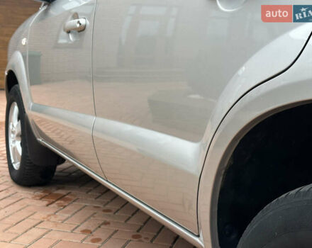 Серый Хендай Туксон, объемом двигателя 1.98 л и пробегом 217 тыс. км за 8500 $, фото 20 на Automoto.ua