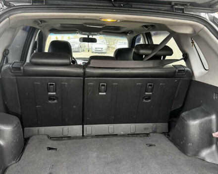 Серый Хендай Туксон, объемом двигателя 2.66 л и пробегом 247 тыс. км за 7250 $, фото 6 на Automoto.ua