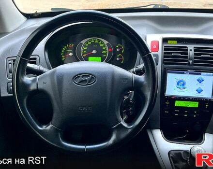 Сірий Хендай Туксон, об'ємом двигуна 2 л та пробігом 281 тис. км за 7200 $, фото 12 на Automoto.ua