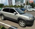 Серый Хендай Туксон, объемом двигателя 2.7 л и пробегом 297 тыс. км за 8000 $, фото 1 на Automoto.ua