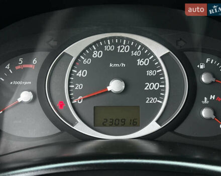 Серый Хендай Туксон, объемом двигателя 2 л и пробегом 232 тыс. км за 7200 $, фото 15 на Automoto.ua
