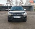 Серый Хендай Туксон, объемом двигателя 2 л и пробегом 168 тыс. км за 7000 $, фото 1 на Automoto.ua