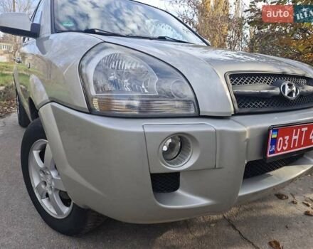 Серый Хендай Туксон, объемом двигателя 1.98 л и пробегом 173 тыс. км за 7450 $, фото 26 на Automoto.ua