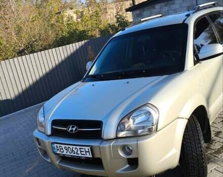 Серый Хендай Туксон, объемом двигателя 1.98 л и пробегом 193 тыс. км за 8400 $, фото 9 на Automoto.ua