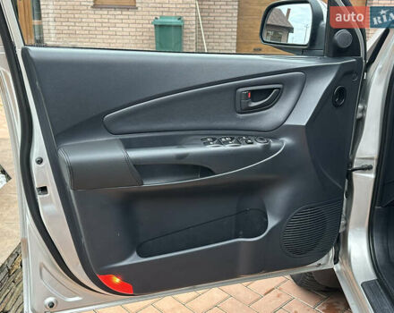 Серый Хендай Туксон, объемом двигателя 1.98 л и пробегом 217 тыс. км за 8500 $, фото 30 на Automoto.ua