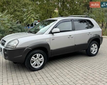 Сірий Хендай Туксон, об'ємом двигуна 1.99 л та пробігом 208 тис. км за 8400 $, фото 40 на Automoto.ua