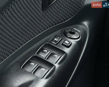 Серый Хендай Туксон, объемом двигателя 2 л и пробегом 182 тыс. км за 7600 $, фото 29 на Automoto.ua