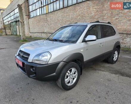 Хендай Туксон 2007 в Луцке на Automoto.ua Серый Хендай Туксон, объемом двигателя 1.98 л и пробегом 120 тыс. км за 7799 $, фото 16 на Automoto.ua